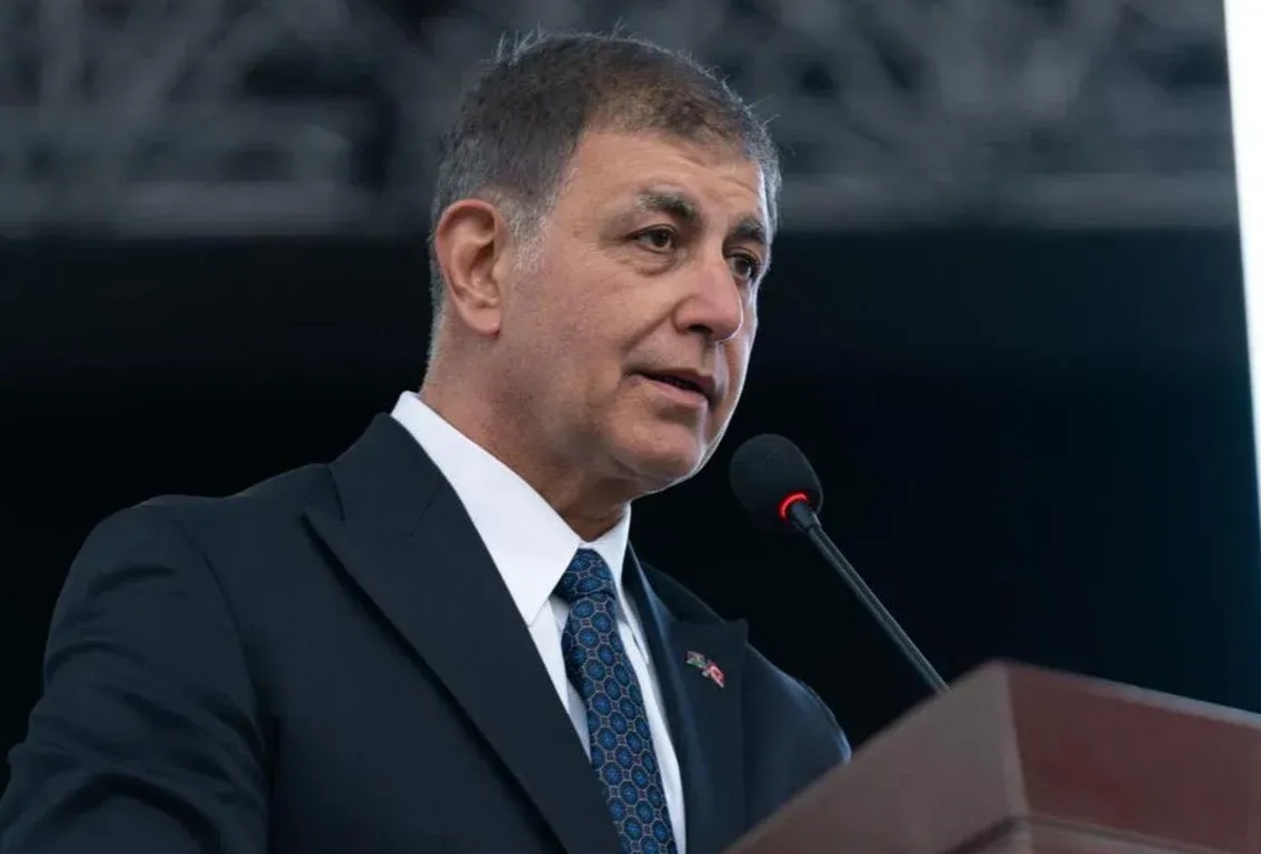 Cemil Tugay, AK Parti'ye Geçiyor