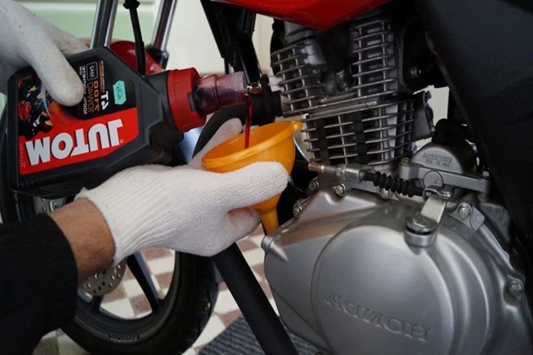 150 Cc Motora Ne Kadar Yağ Konur?