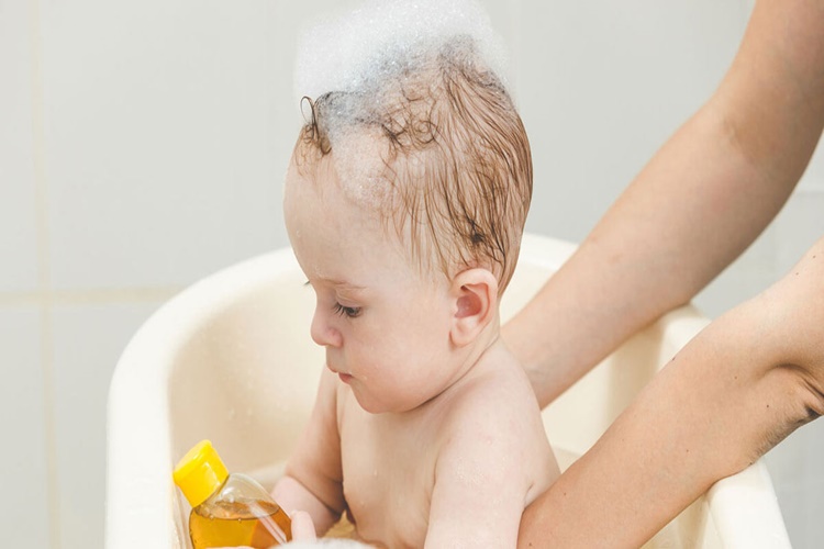 2 Yaş Aşısından Sonra Banyo Yapılır Mı?