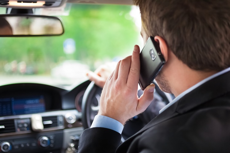 2023 Seyir Halinde Cep Telefonu Kullanmanın Cezası Ne Kadar?