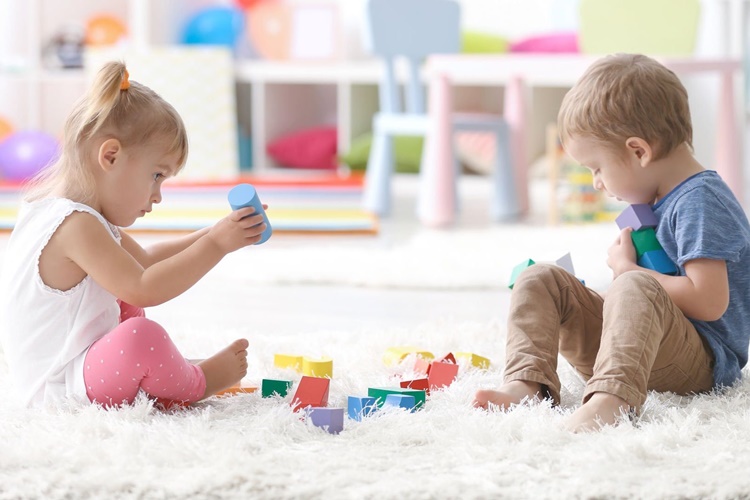 3 Yaşındaki Çocuğa Hangi Oyuncaklar Alınmalıdır?
