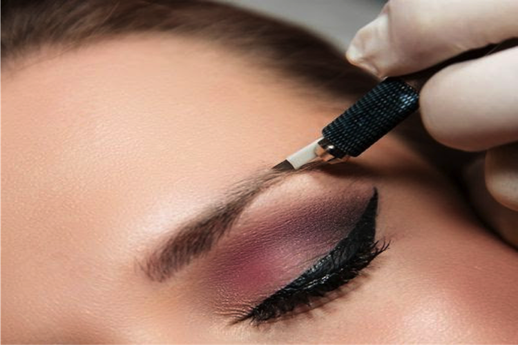 3D Microblading Kaş Nasıl Yapılır?