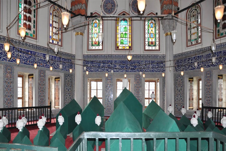 4. Murad Türbesi Nerede?
