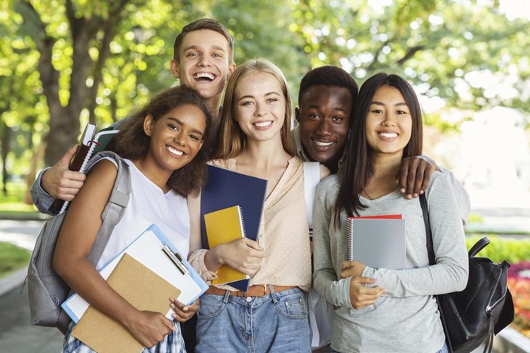 9 Eylül Üniversitesi Ücretli Mi?