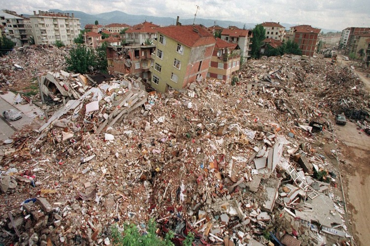 98 Depremi Ne Zaman Oldu?