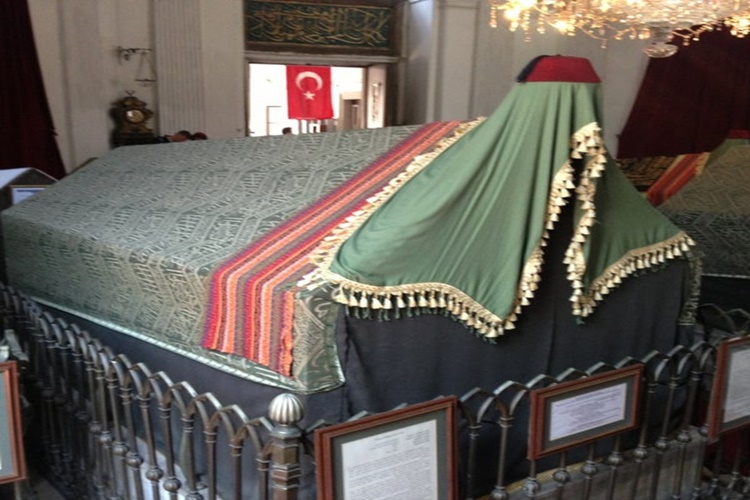 Abdülhamid Türbesi Nerede?