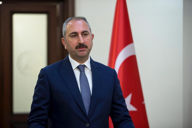 Abdülkadir Gül’den Önce Adalet Bakanı Kimdi?
