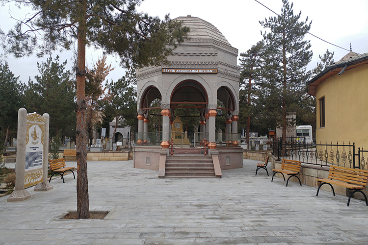 Abdurrahim Reyhan Erzincani Türbesi Nerede?