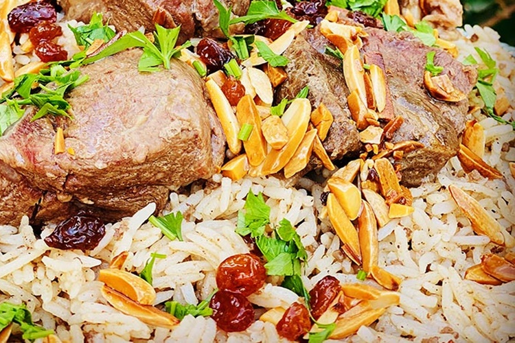 Acem Pilavı Yanına Ne Gider?
