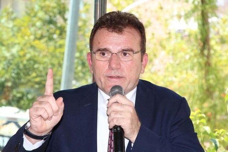Adalet Partisi'nin İlk Genel Başkanı Kimdir?