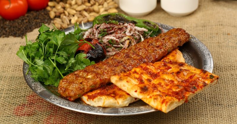 Adana Kebap Mangalda Kaç Dakikada Pişer?