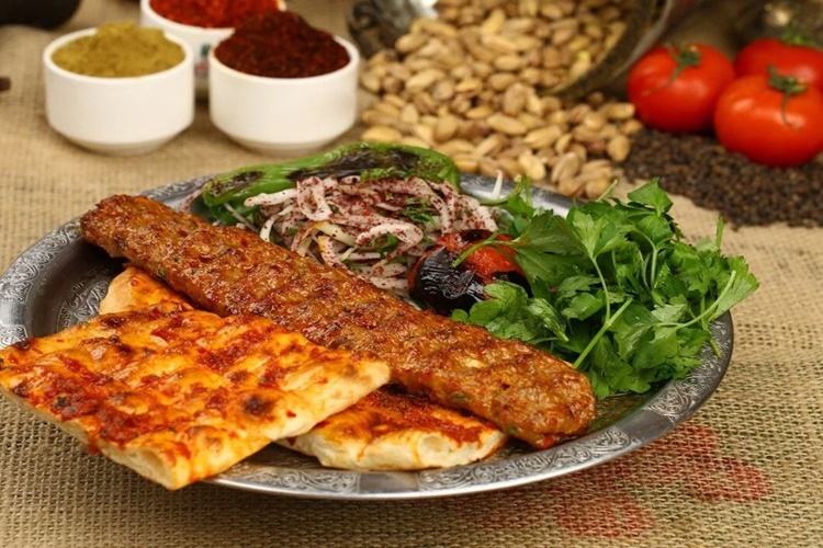 Adana Kebap Neden Dağılır?