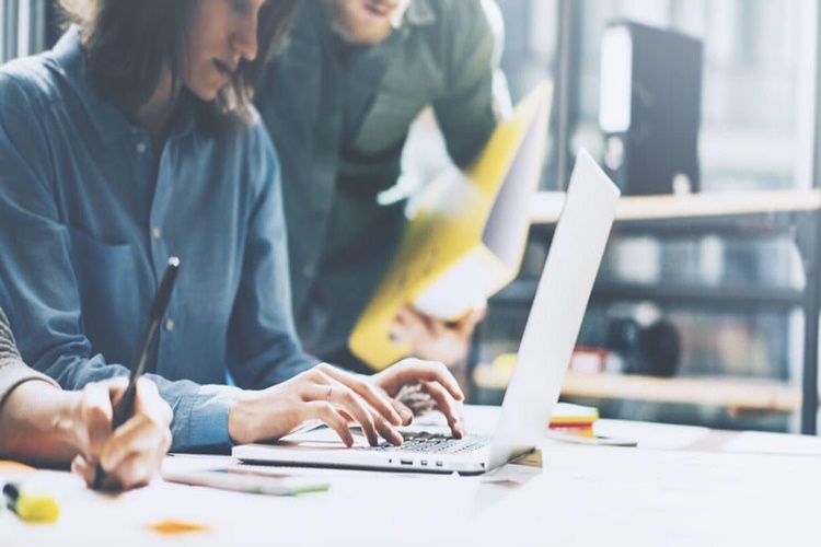 Adobe Fiyatı Nedir?