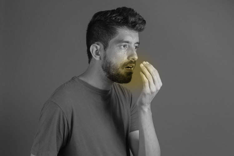 Ağızdaki Sarımsak Kokusu Kaç Saatte Geçer?