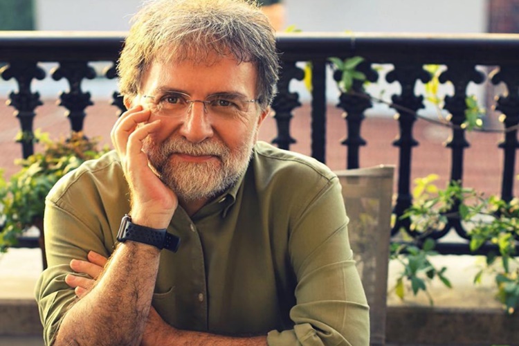 Ahmet Hakan Evli Midir?