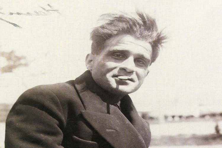 Ahmet Hamdi Tanpınar’ın Eşi Kimdir?