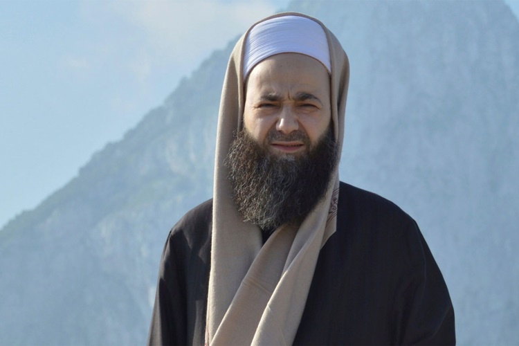 Ahmet Mahmut Ünlü Kimdir?