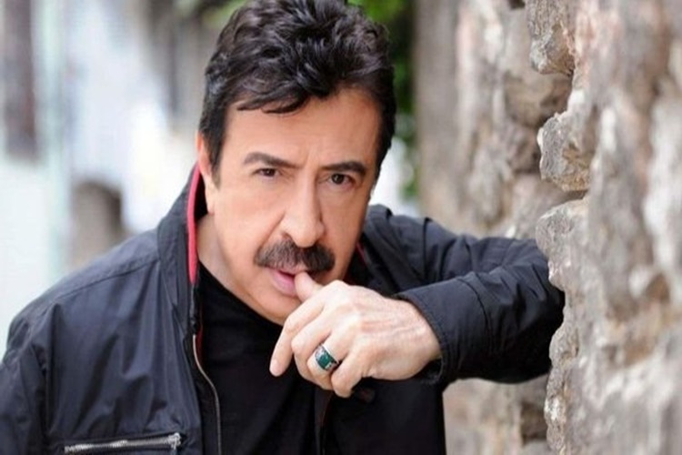 Ahmet Selçuk İlkan Kaç Yaşında?
