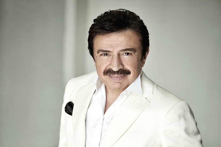 Ahmet Selçuk İlkan Kimdir?
