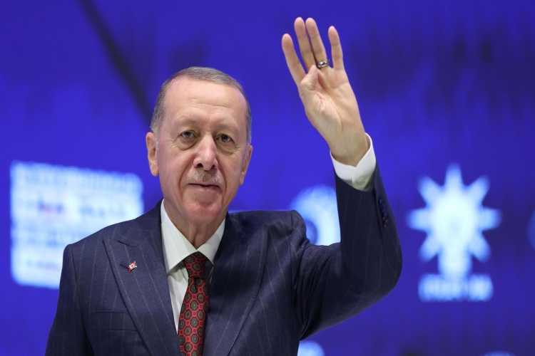Ak Parti'ye Üye Nasil Olunur?