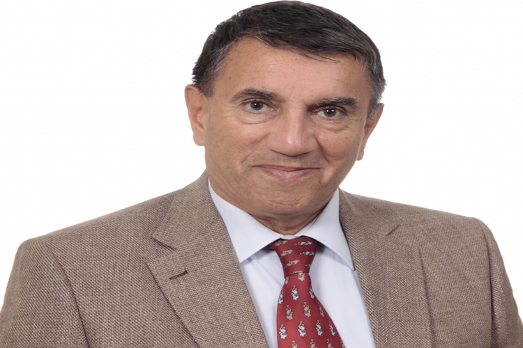 Akademisyen, Psikolog ve Yazar Olan Üstün Dökmen Hakkında Merak Edilenler Nelerdir?