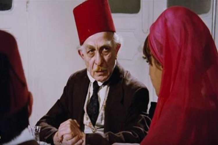 Akil Öztuna Kimin Babası?