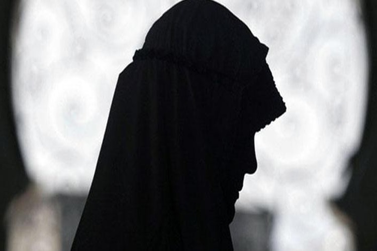 Akıntılı İç Çamaşırı İle Namaz Kılınır Mı?