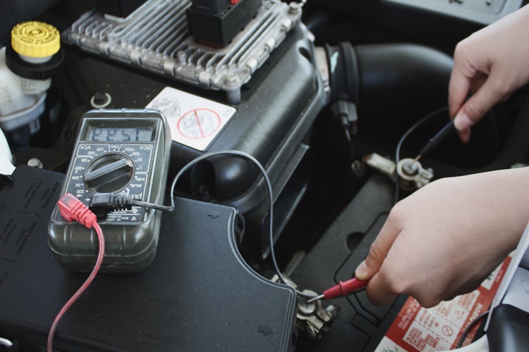 Akü Bakımında Elektrolit Seviyesi Azalmış İse Ne Olur?