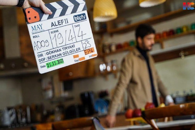 Alef: Mal-i Hülya Uyarlama Mı?