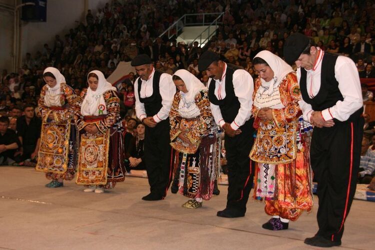 Aleviler Cuma Namazı Kılar Mı?