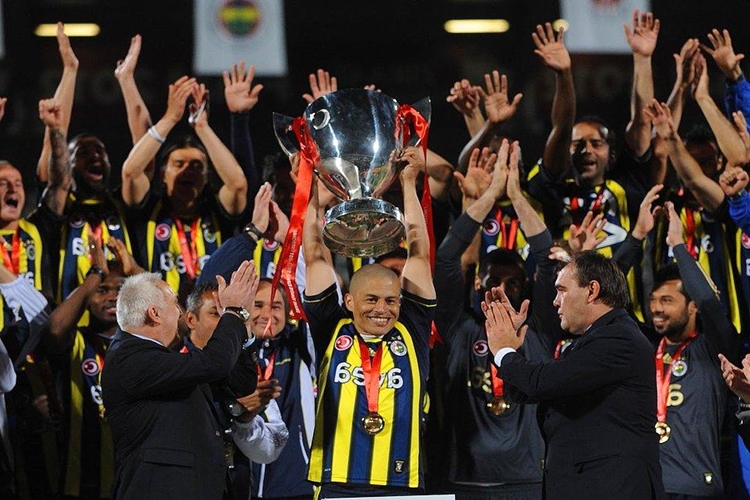 Alex de Souza Başarıları Nelerdir?