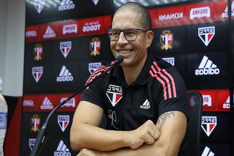 Alex de Souza Hangi Takımda Görev Almaktadır?