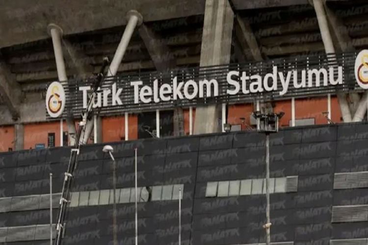 Ali Sami Yen Stadındaki Türk Telekom Yazısı Neden Kaldırıldı?