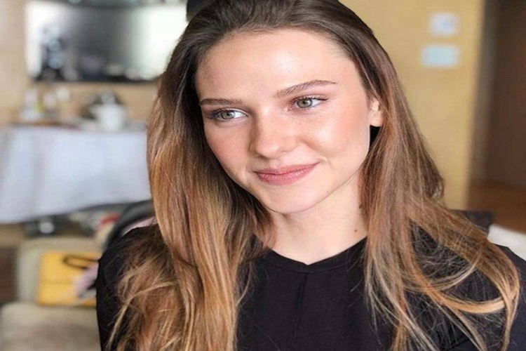 Alina Boz Aslen Nereli?