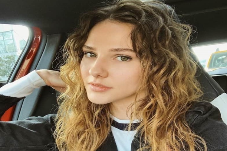 Alina Boz Estetikli Mi?
