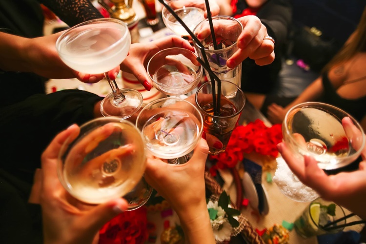 Alkol Akciğer Kanserine Neden Olur Mu?