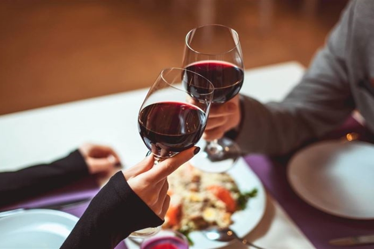 Alkol Aldıktan Sonra Ağız Kokusu Nasıl Giderilir?