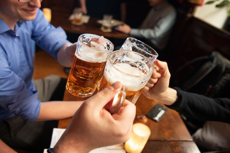 Alkol Kullanan Bir Kişinin En Fazla Hangi Organı Zarar Görür?