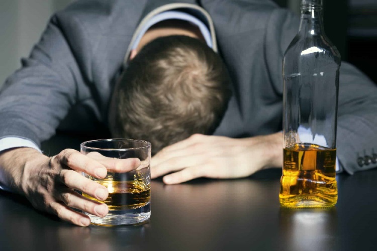 Alkol Vücudu Temizler Mi?