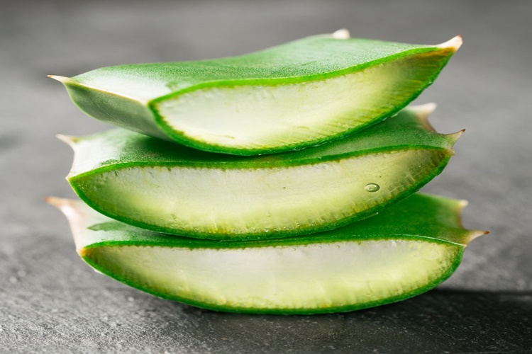 Aloe Vera Jeli Yüzde Tüylenme Yapar Mı?