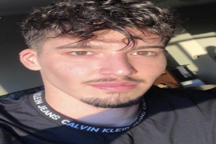 Altay Bayındır Babası Ne İş Yapıyor?
