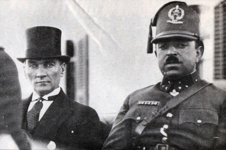 Amanullah Han Ve Atatürk Arasındaki İlişki Nedir?