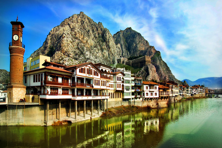 Amasya’yı Hangi Osmanlı Padişahı Aldı?