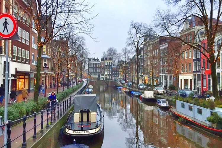 Amsterdam Güvenli Mi?
