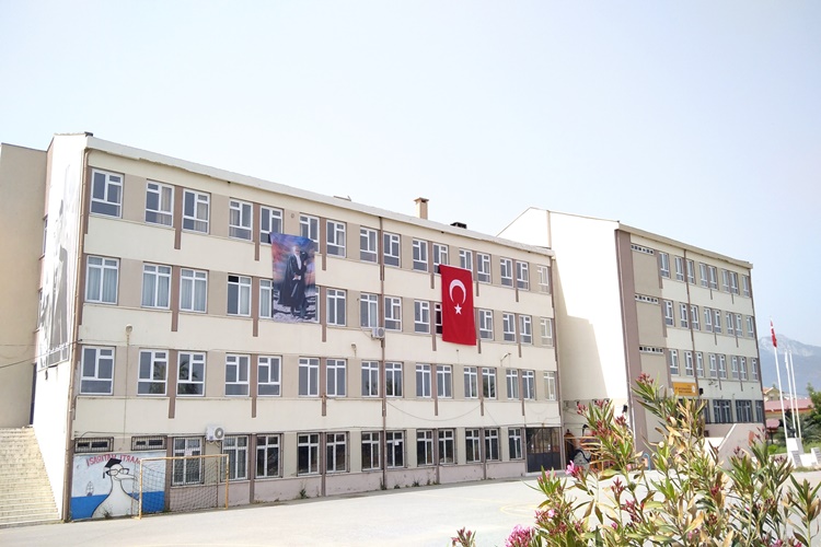 Anadolu Liseleri Mi Meslek Liseleri Mi Daha İyi?