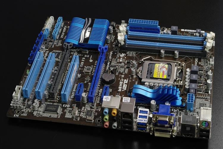 Anakart Hakkında Merak Edilen Bilgiler