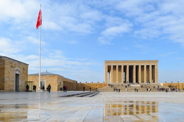 Anıtkabir Cumartesi Günleri Açık Mı?
