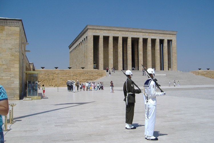 Anıtkabir Tarihi Bir Yer Mi?