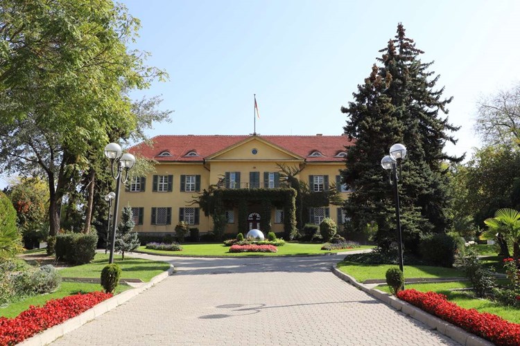 Ankara Almanya Konsolosluğu Nerededir?