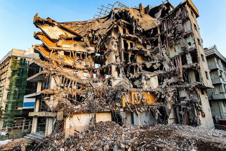 Antalya'da En Büyük Deprem Ne Zaman Oldu?